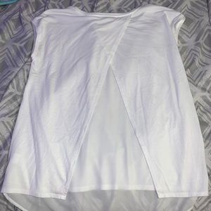 Liz Claiborne Tee